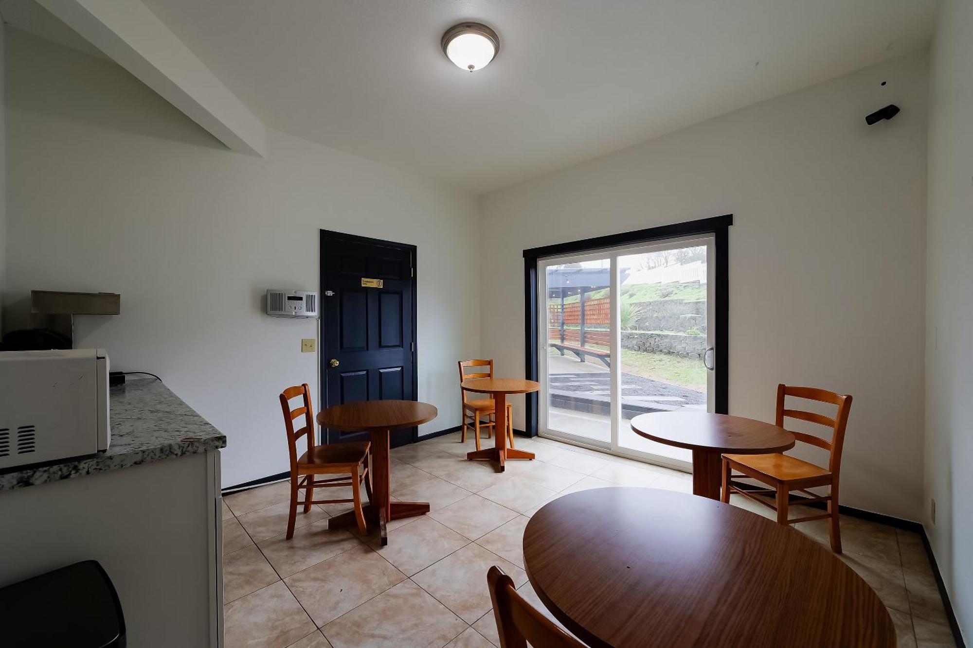 Coastal Inn By Oyo Lincoln City - Oregon Coast Hwy Buitenkant foto
