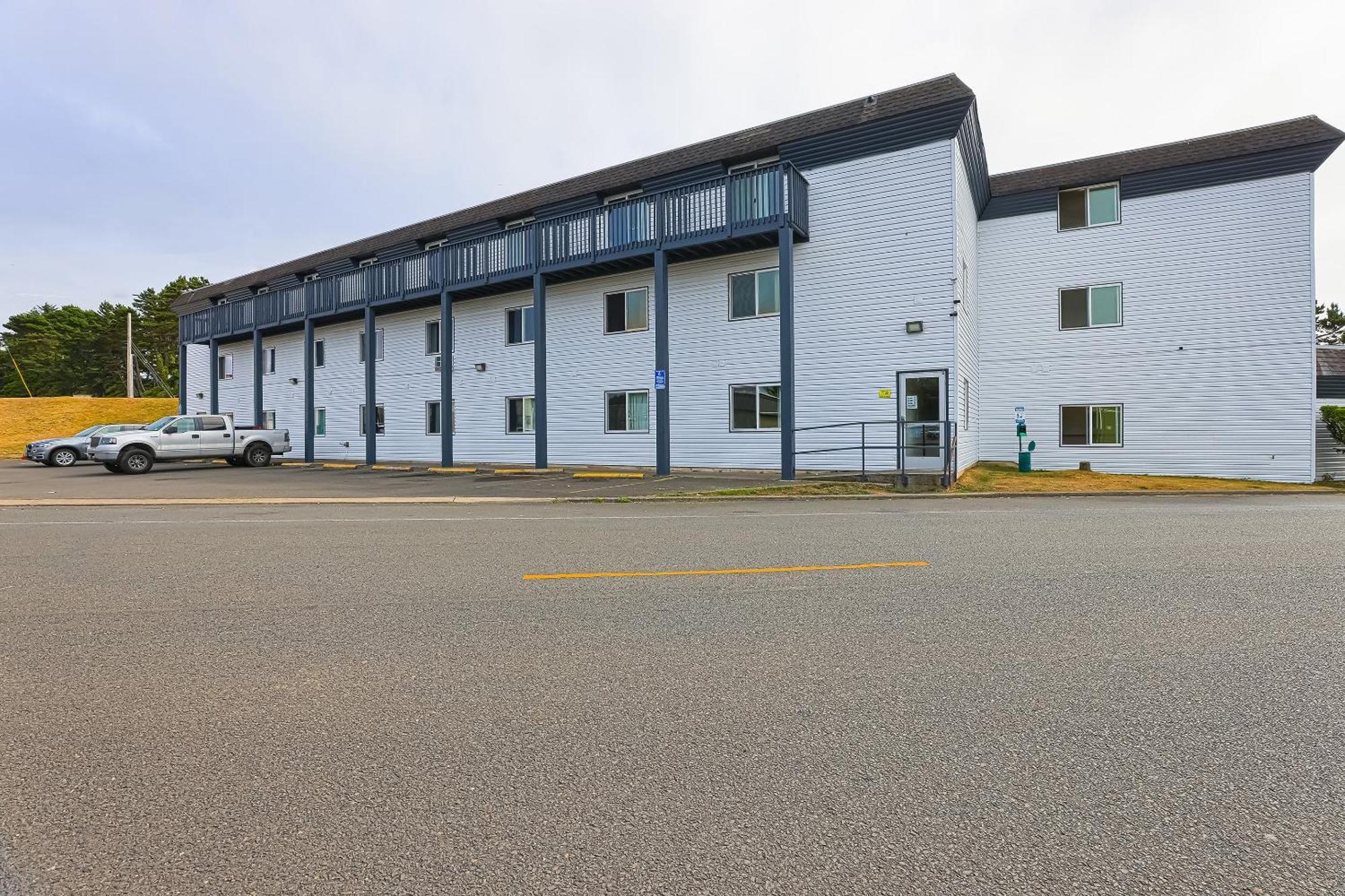 Coastal Inn By Oyo Lincoln City - Oregon Coast Hwy Buitenkant foto